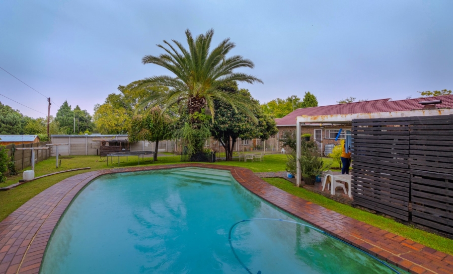 5 Bedroom Property for Sale in Jordania Free State